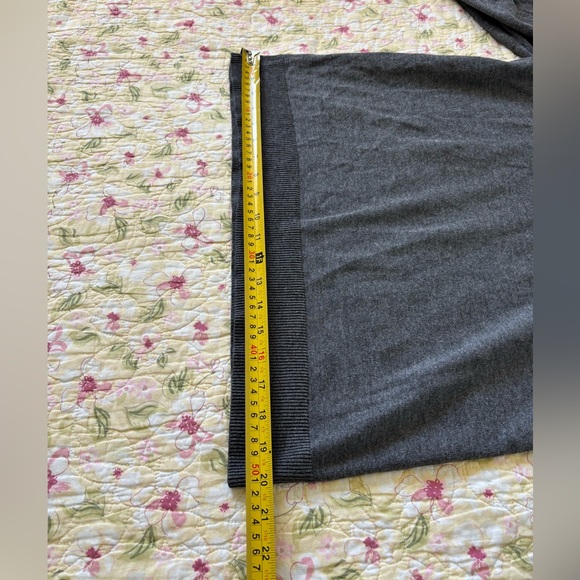 Carolyn Taylor Charcoal Knit Top sweater
Size XL - Picture 6 of 10